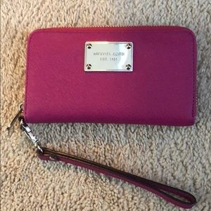 Michael Korda wristlet wallet